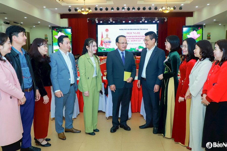 Thường trực HĐND tỉnh Nghệ An trao đổi kinh nghiệm hoạt động với Thường trực HĐND cấp huyện