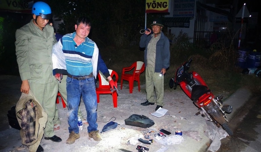 Khởi tố chủ tịch hội nông dân xã cướp tài sản nhà phó chủ tịch HĐND