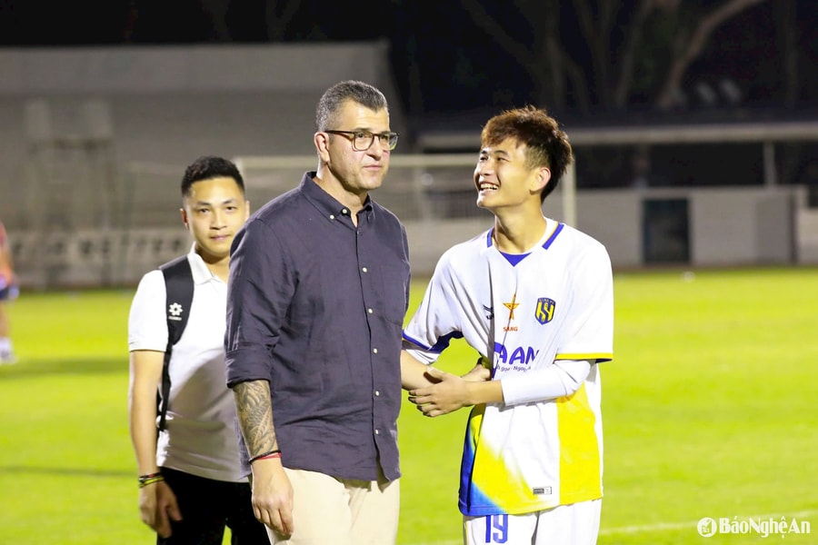 4 cầu thủ Sông Lam Nghệ An góp mặt trong danh sách U17 Việt Nam tham dự vòng chung kết U17 châu Á 2025