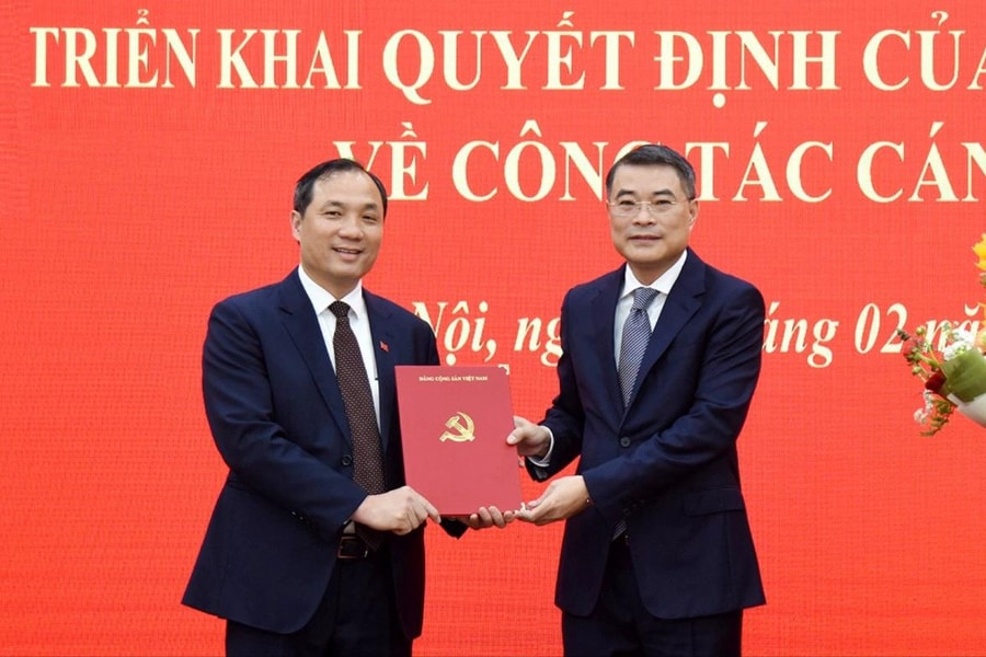 Bí thư Tỉnh ủy Hà Tĩnh Hoàng Trung Dũng giữ chức Tổng Biên tập Tạp chí Cộng sản