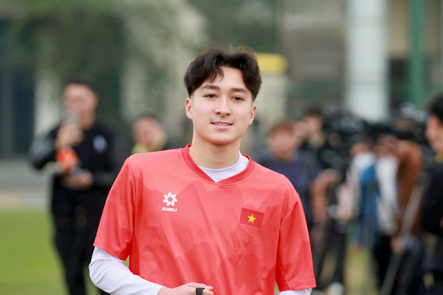 Cầu thủ Việt kiều Hà Lan chia tay U17 Việt Nam