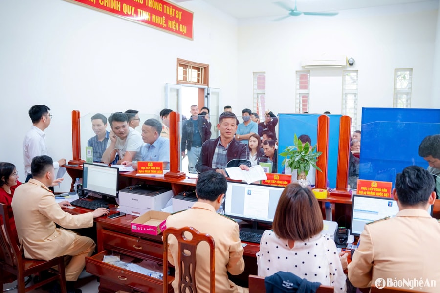 Infographic: Địa điểm giải quyết thủ tục cấp Phiếu lý lịch tư pháp và Giấy phép lái xe tại Nghệ An