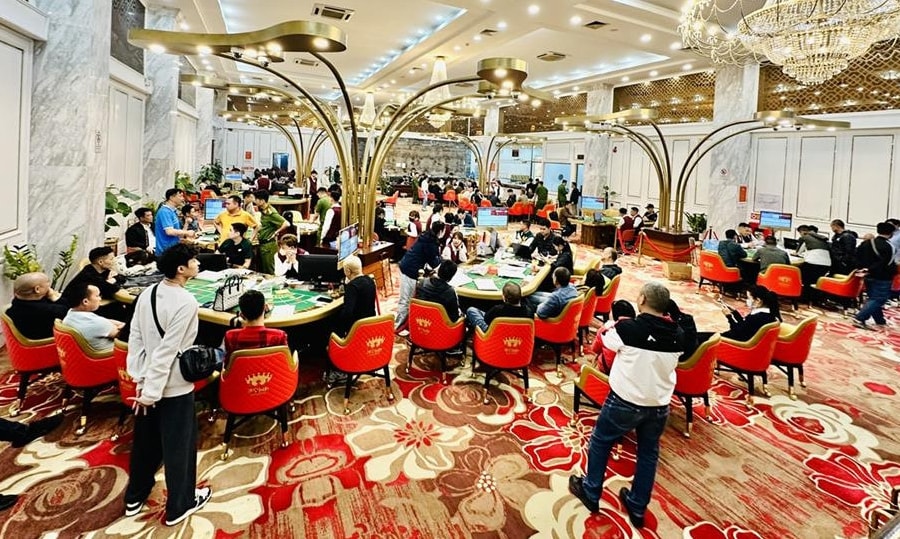 Hai đối tượng Trung Quốc cầm đầu sòng bạc 720 tỷ đồng trong khách sạn