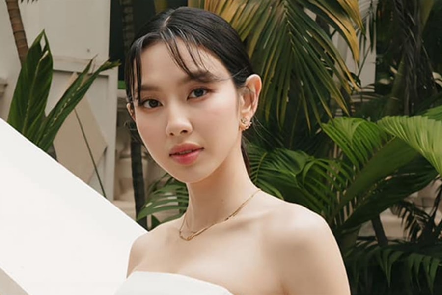 Hoa hậu Thùy Tiên xin lỗi giữa ồn ào quảng cáo 'lố' kẹo rau củ