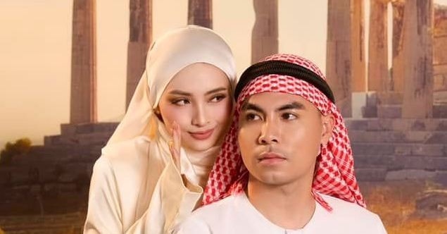 Cầu thủ Đức Huy chính thức công khai bạn gái hơn tuổi