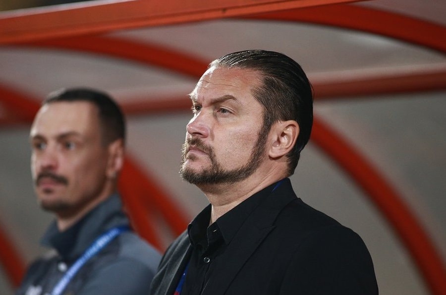 'Ronaldo xứ Nghệ' thành đồng đội mới của Công Phượng; Chia tay CLB Thanh Hóa, huấn luyện viên Popov được 4 đội săn đón