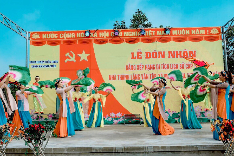 'Đổi vai' để giữ nhịp đời sống văn hóa cơ sở