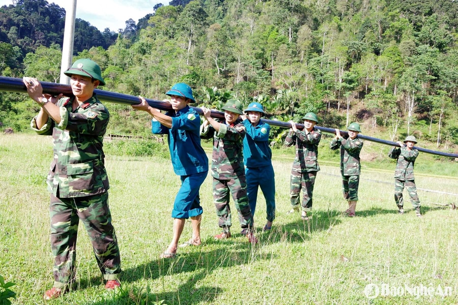 Dân quân tự vệ chung tay xây dựng nông thôn mới ở vùng biên cương xứ Nghệ