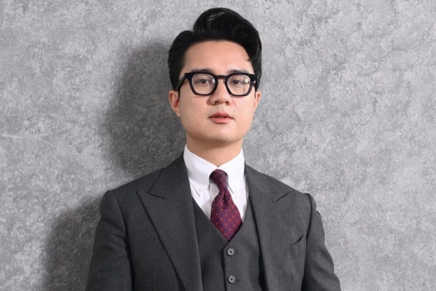 Biên tập viên VTV bị fan Quang Linh Vlogs 'tấn công'