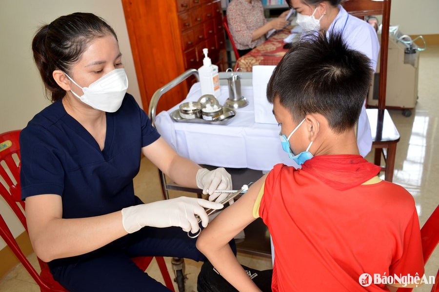 Nghệ An triển khai tiêm chủng vắc-xin phòng, chống dịch sởi cho hơn 58.000 trẻ