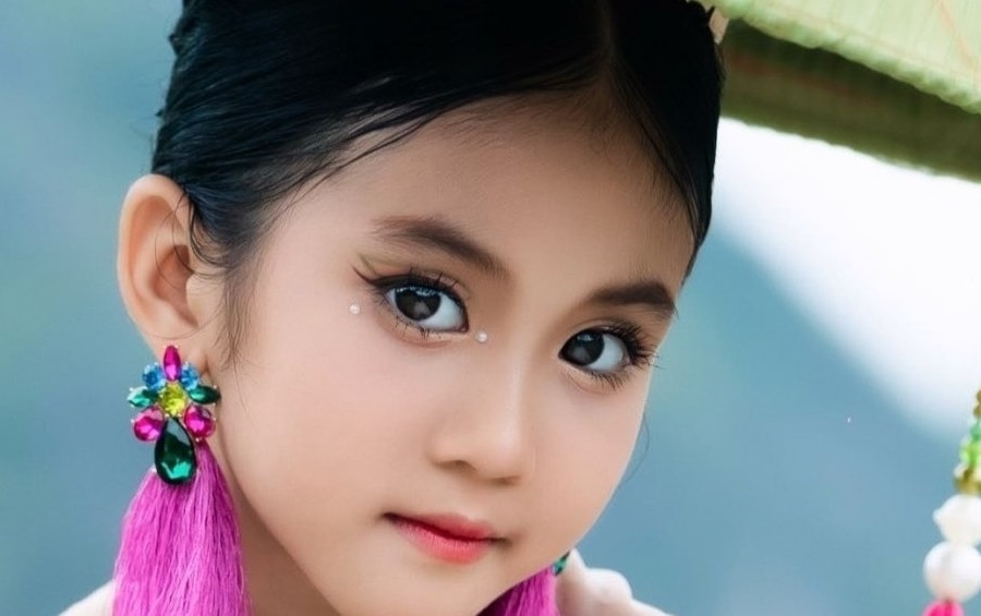 Cô bé 7 tuổi đóng vai An trong 'Cha tôi người ở lại' ngoài đời khác xa trên phim