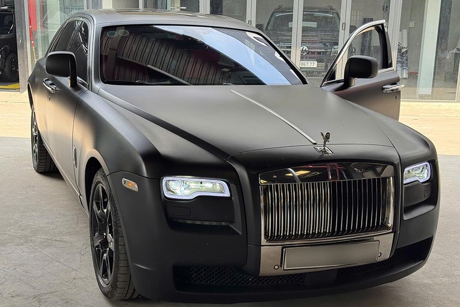 Ngọc Trinh bán xe siêu sang Rolls-Royce Ghost độ độc đáo