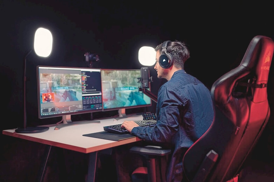 Cách ngồi đúng tư thế khi dùng máy tính để giữ cho cơ thể khỏe mạnh