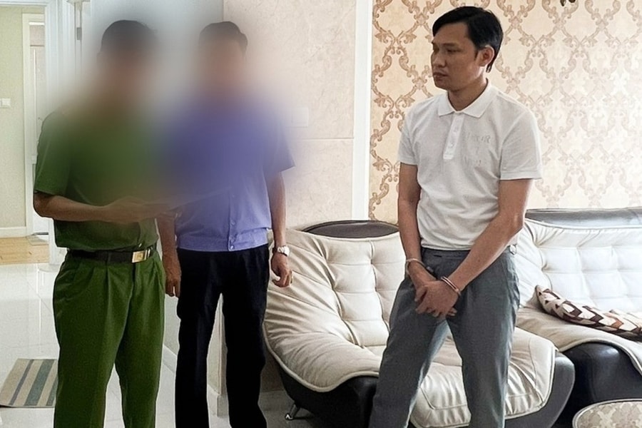 Giám đốc lừa bán siêu xe Rolls-Royce Phantom VIII cho 'đại gia'