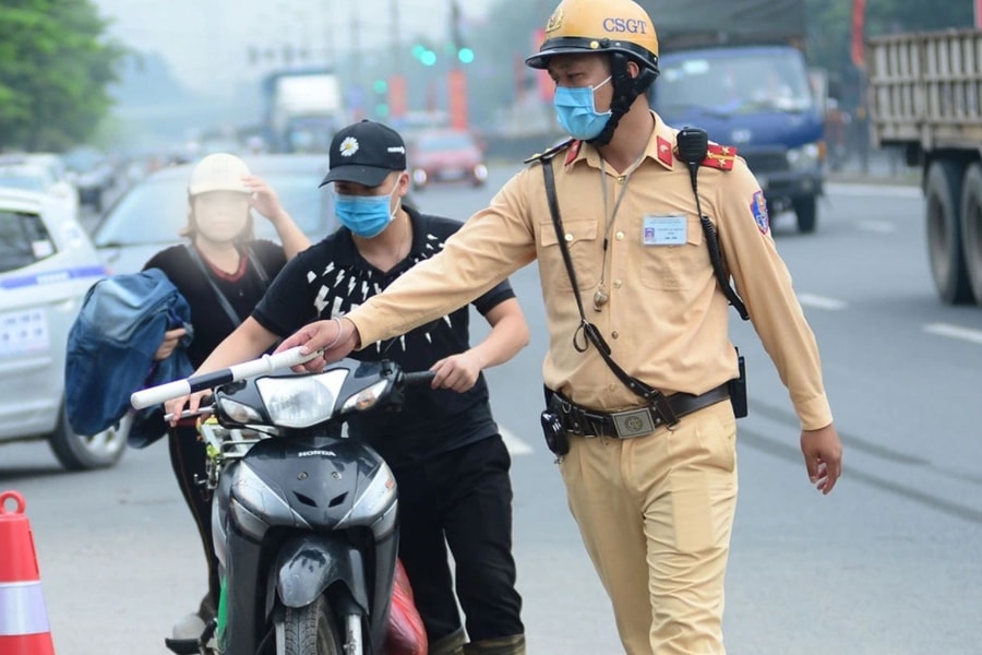 Hướng dẫn nộp phạt vi phạm giao thông online năm 2025