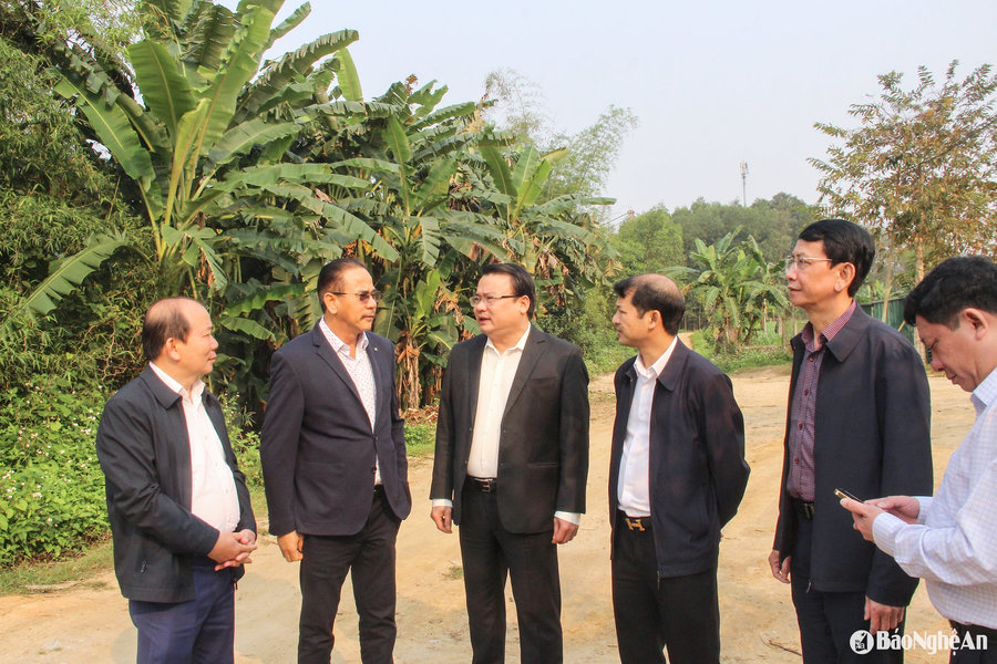Phó Chủ tịch UBND tỉnh Phùng Thành Vinh định hướng sắp xếp đơn vị hành chính xã tại huyện Con Cuông