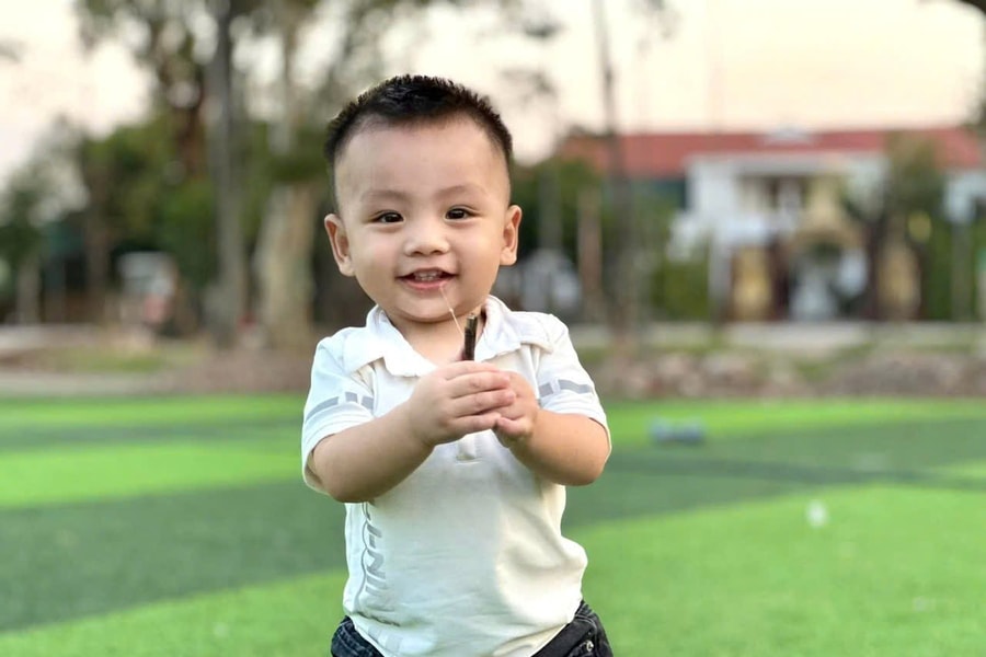 Bé 3 tuổi ở Nghệ An chạy đi tìm người lớn cứu bạn sắp đuối nước