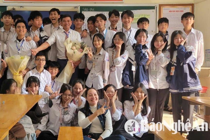 Những giáo viên đóng 'nhiều vai' ở trường học