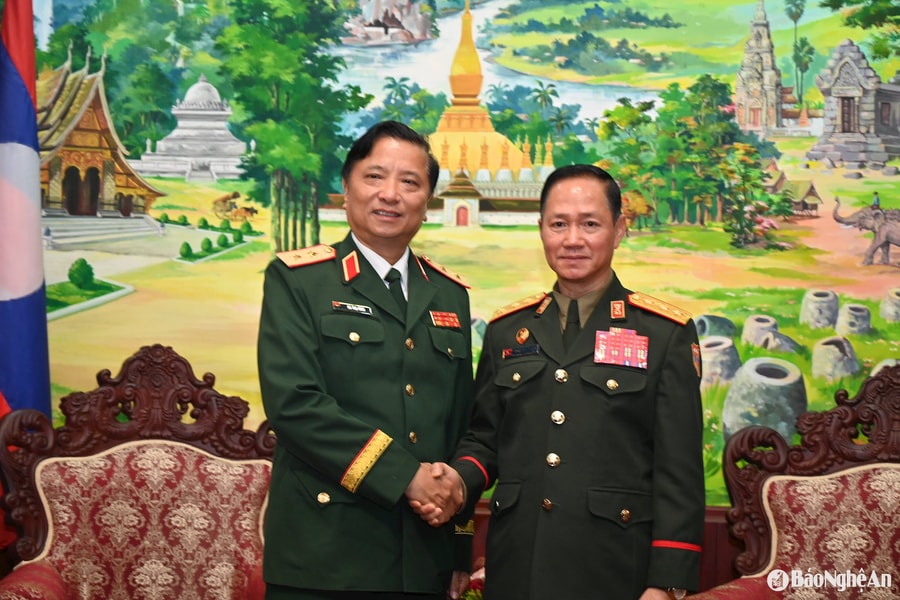 Bộ Tư lệnh Quân khu 4 chúc Tết Bunpimay tại Bộ Quốc phòng Lào