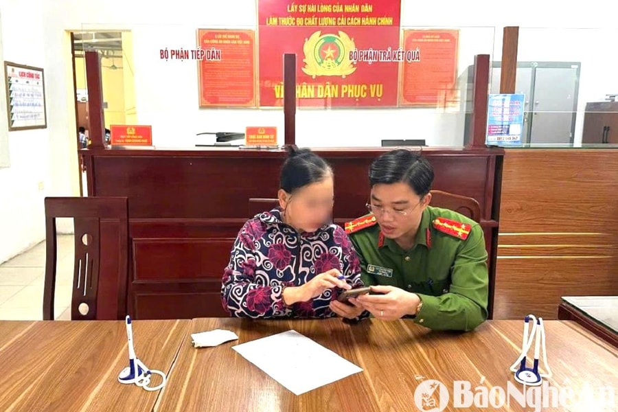 Công an phường ở Nghệ An ngăn chặn thành công vụ lừa đảo trực tuyến