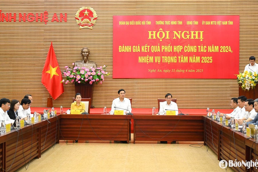 Nghệ An: Tiếp tục phối hợp chặt chẽ, linh hoạt giữa Đoàn ĐBQH tỉnh, Thường trực HĐND, UBND, Ủy ban MTTQ Việt Nam tỉnh