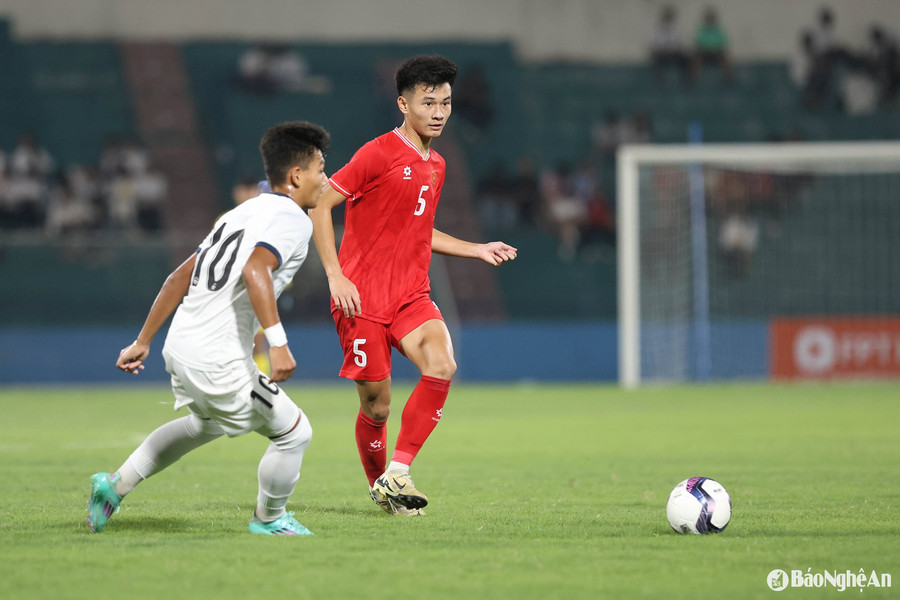 Cầu thủ Sông Lam Nghệ An và cuộc cạnh tranh ở U20 Việt Nam