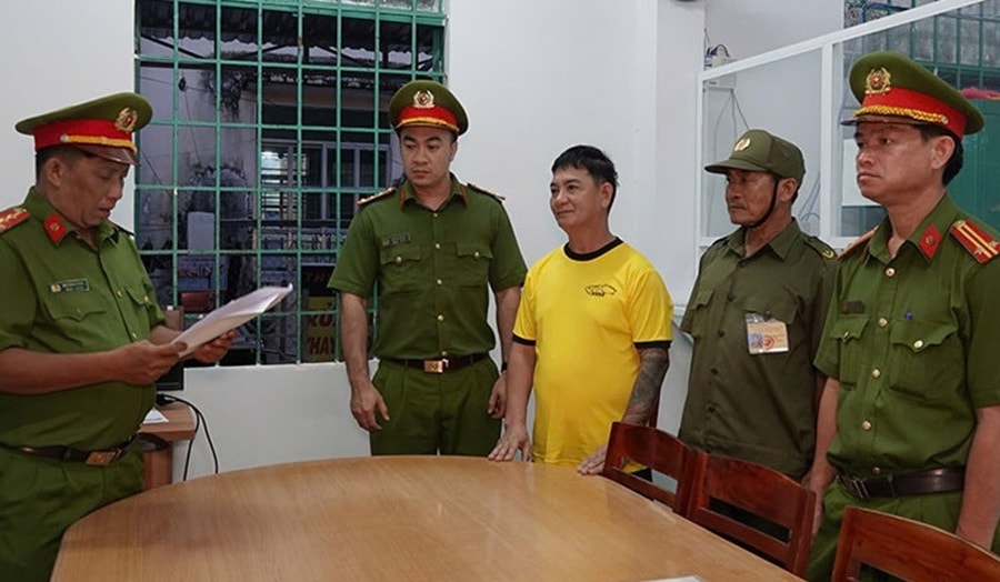 Cho vay lãi nặng 360%/năm, gã đàn ông bị bắt khi ép 'con nợ' ký giấy