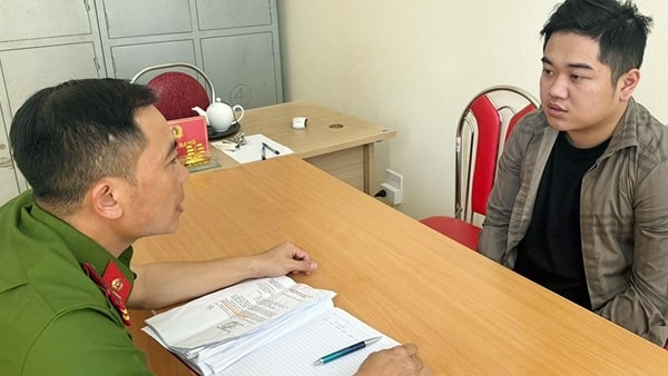 Bắt đối tượng lừa đảo trở về từ khu Tam Thái Tử