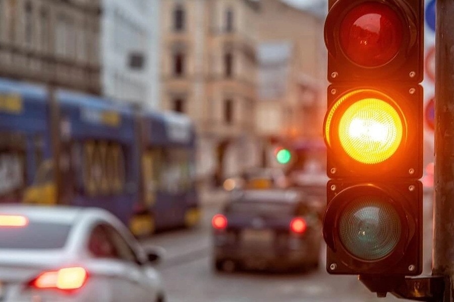 Chuyên gia tiết lộ công thức tính thời gian đèn vàng trước khi chuyển sang đỏ