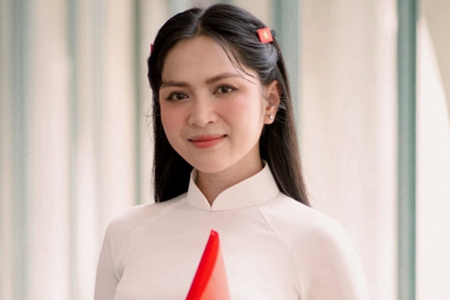 Bật mí về ca sĩ và bài hát vượt mốc 2 tỷ lượt xem trong đại lễ 30/4