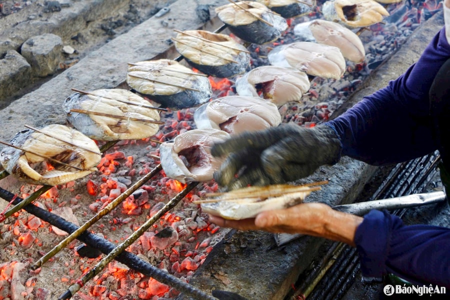 Sản vật Cửa Lò mùa biển gọi