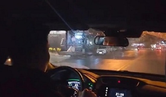 Ảnh hưởng của đèn nội thất đến tầm nhìn khi lái ô tô ban đêm