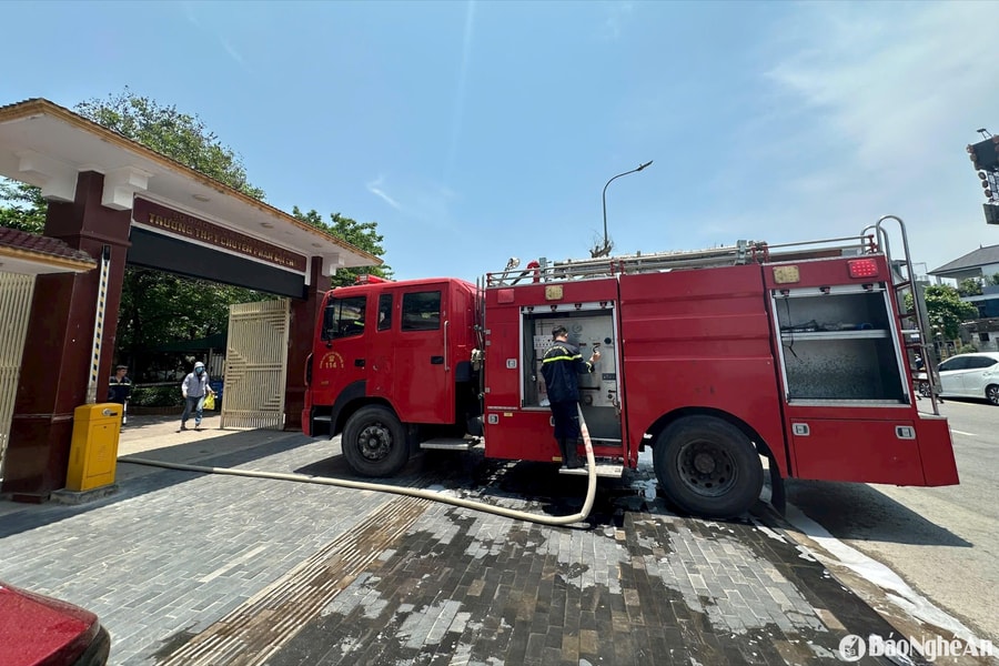 Xử lý kịp thời vụ cháy tại nhà thí nghiệm Trường chuyên Phan Bội Châu