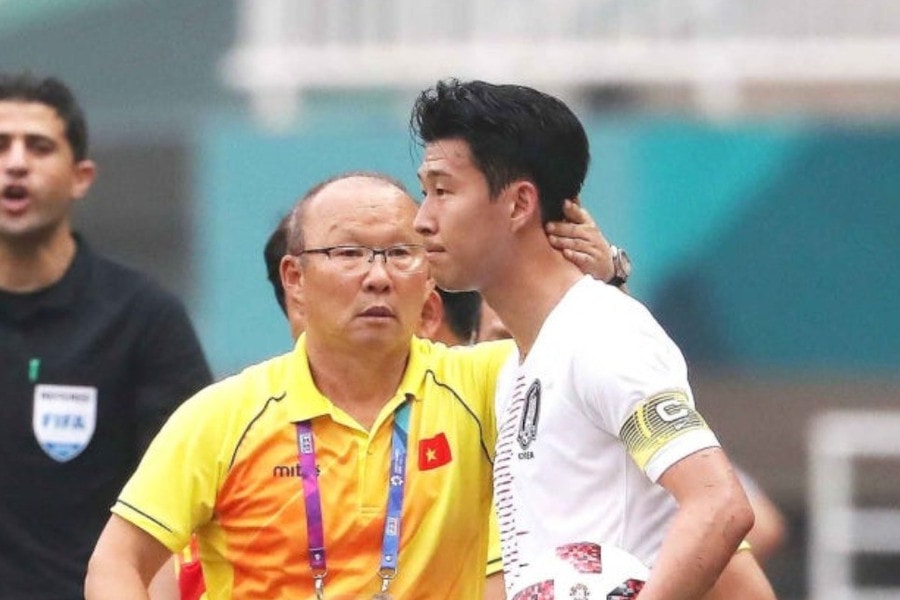 HLV Park Hang-seo nhận nhiệm vụ đặc biệt ở tuyển Hàn Quốc; Mount rực sáng trong ngày MU vào chung kết Europa League