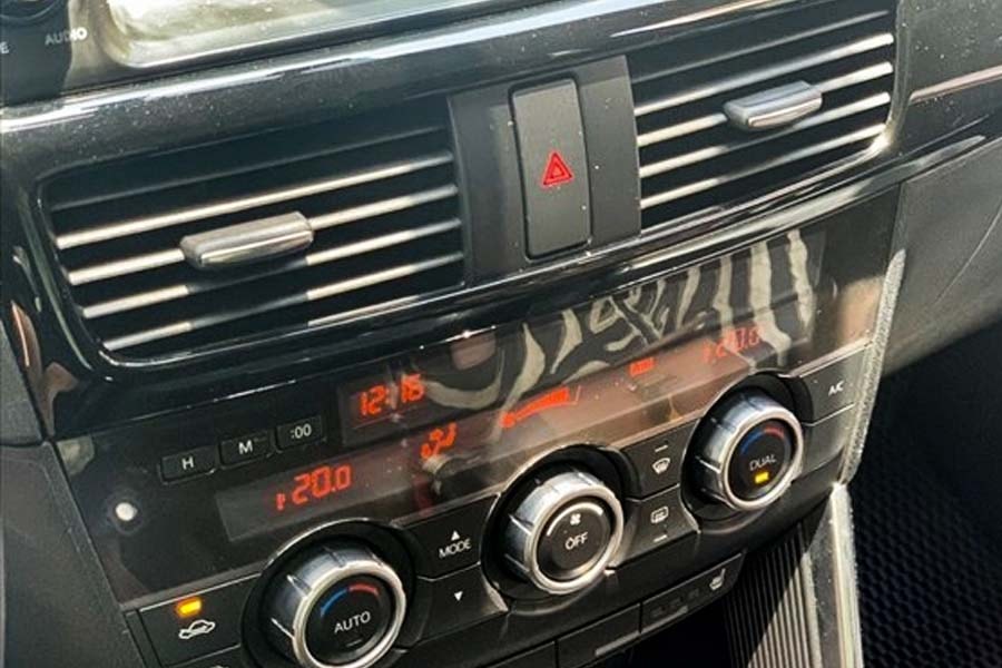 Dùng điều hòa ô tô thế nào để không tốn xăng mà vẫn mát sâu