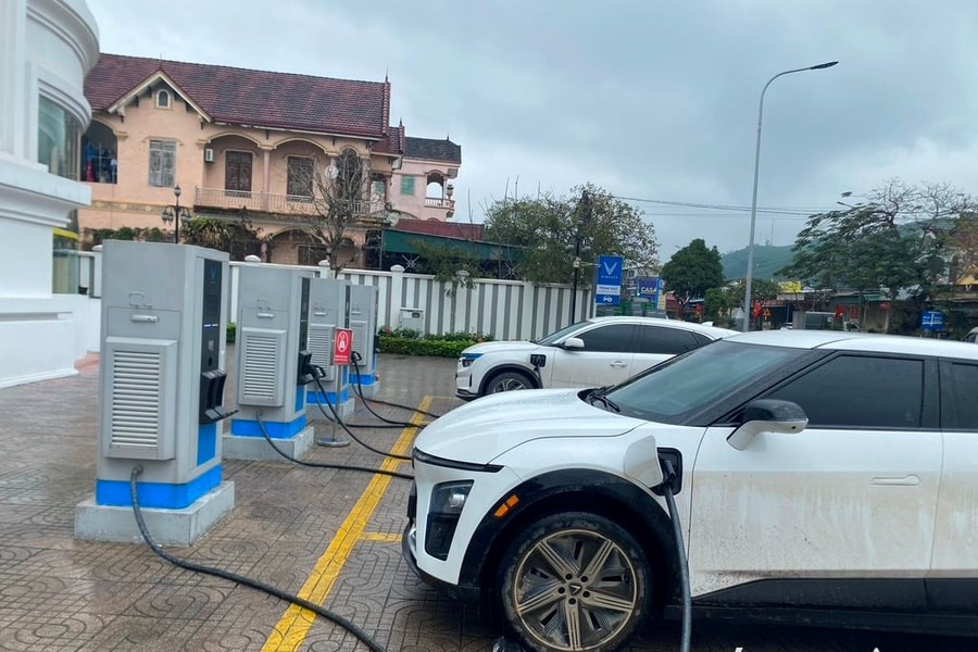 Chi tiết lộ trình chuyển đổi sử dụng xe ô tô điện đối với xe buýt, xe khách nội tỉnh Nghệ An