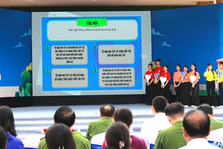 Bộ Công an ban hành Chỉ thị nâng cao chất lượng phong trào Toàn dân bảo vệ an ninh Tổ quốc trong cơ quan, doanh nghiệp, cơ sở giáo dục