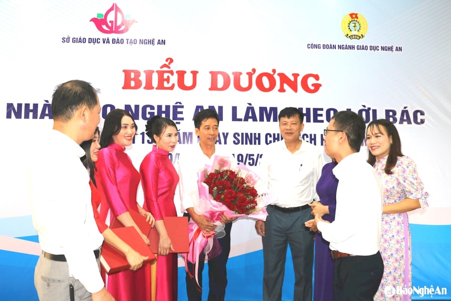 Những nhà giáo Nghệ An tiêu biểu 'làm theo lời Bác'