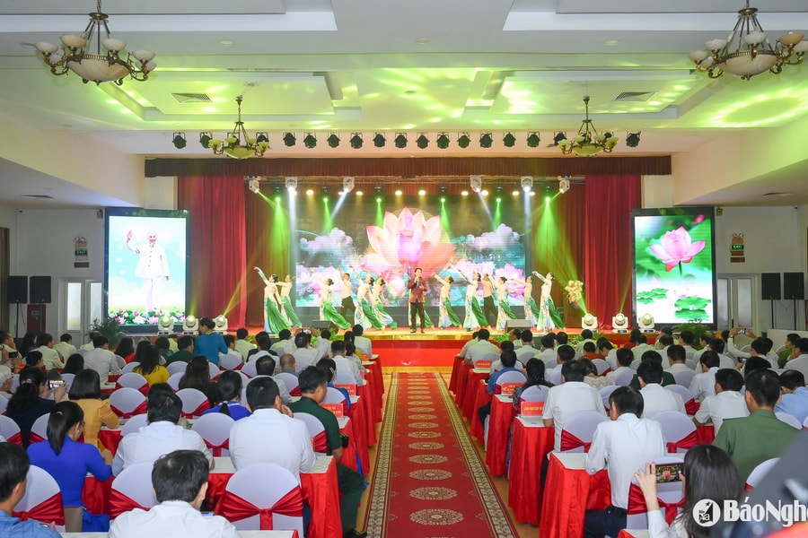 Nghệ An tổng kết 10 năm thực hiện Chỉ thị 05 về đẩy mạnh học tập và làm theo tư tưởng, đạo đức, phong cách Hồ Chí Minh