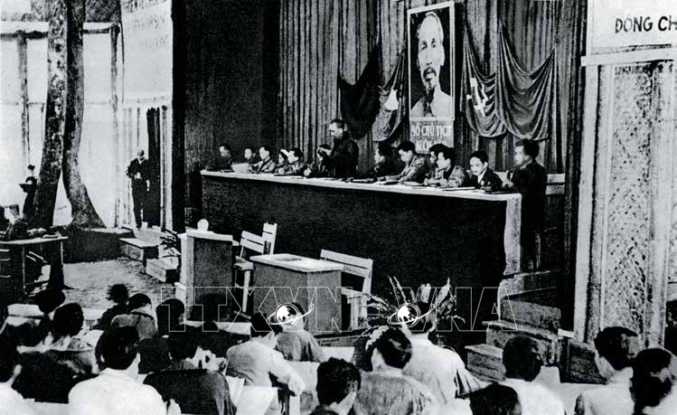 Đại hội Đảng II: Kháng chiến, kiến quốc