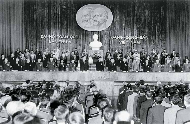 Đại hội Đảng V: Bước chuyển quan trọng trong tư duy