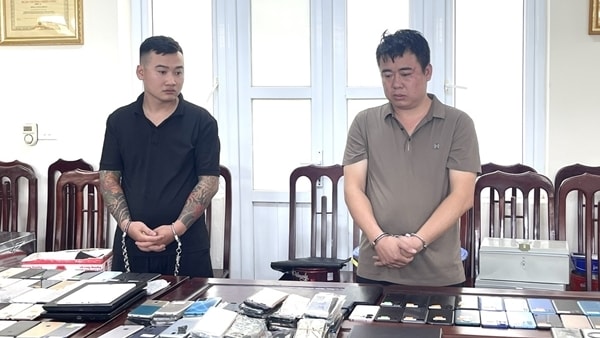 Bóc gỡ liên minh trộm cắp và tiêu thụ điện thoại gian liên tỉnh