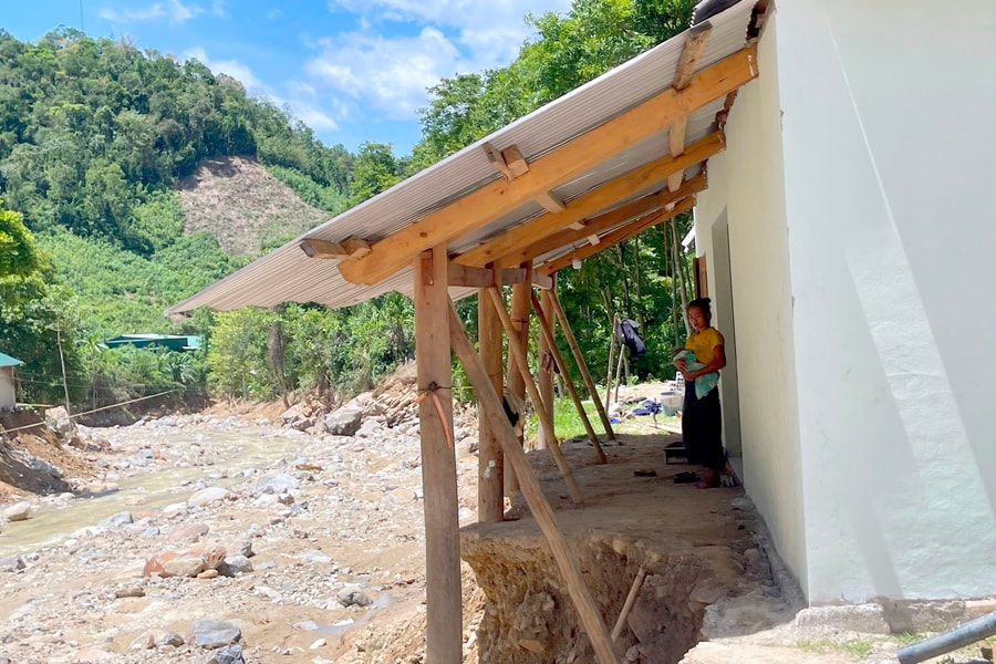 Vùng biên Nghệ An ngổn ngang sau lũ quét