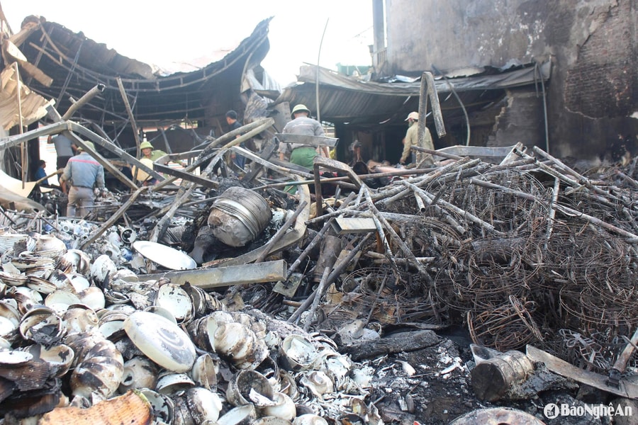 Thông tin thêm về vụ cháy cửa hàng đồ gia dụng ở Đô Lương