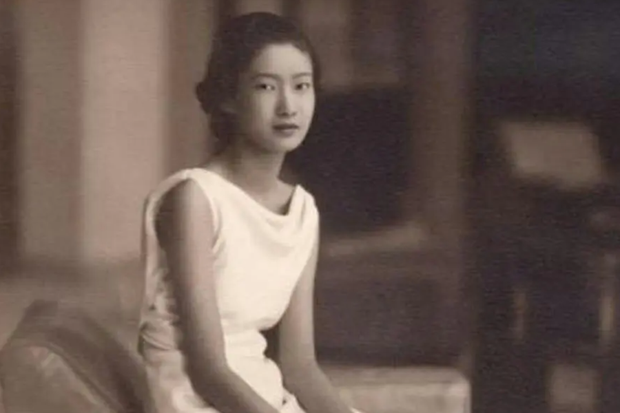 Nhan sắc thời thanh xuân của Hoàng hậu Nam Phương