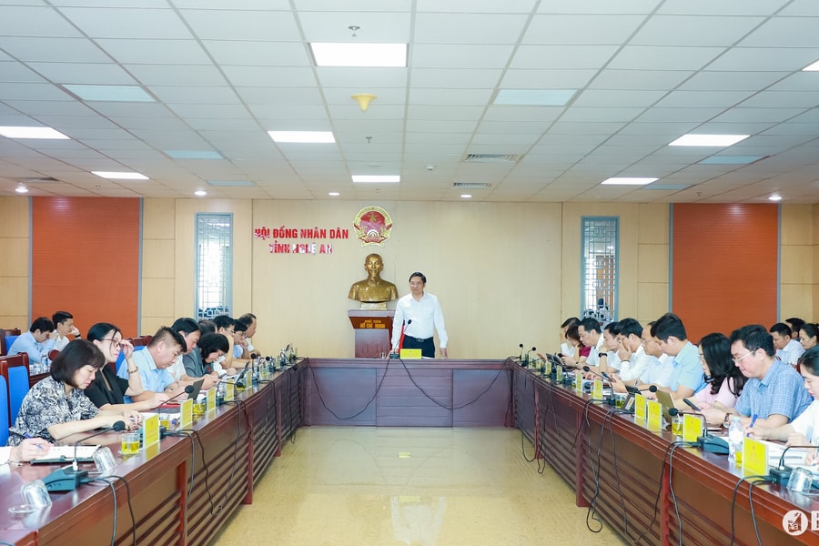 Thường trực HĐND tỉnh Nghệ An xem xét kết quả giám sát về sắp xếp trường lớp