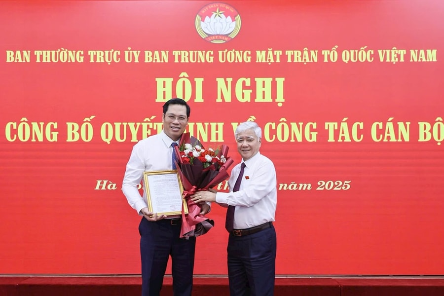 Bí thư Huyện ủy Đô Lương Bùi Duy Đông được bổ nhiệm  Vụ Trưởng, Thư ký Chủ tịch UBTƯ MTTQ Việt Nam