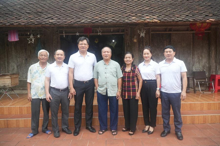 Báo Nghệ An tri ân các nhà báo liệt sĩ, nguyên Tổng Biên tập Báo Nghệ An