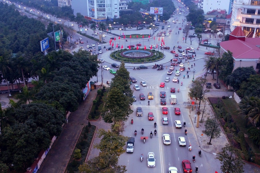 Nghệ An: Gần 2,5 triệu phương tiện cơ giới đang lưu hành, mỗi tháng hơn 1.200 ô tô mới đăng ký