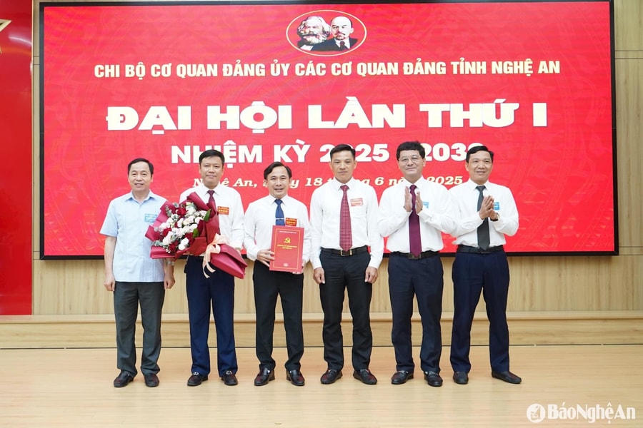 Đại hội Chi bộ Cơ quan Đảng ủy các cơ quan Đảng tỉnh lần thứ nhất
